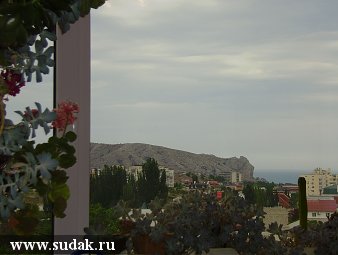 Крым отдых Судак двухкомнатный коттедж с верандой с видом на море